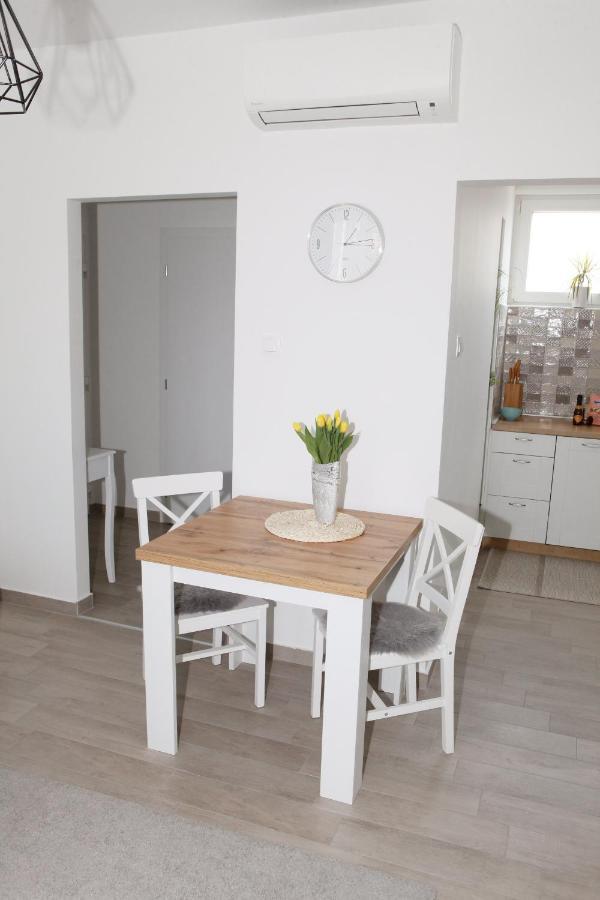 Apartman Lucija Karlovac Exterior foto